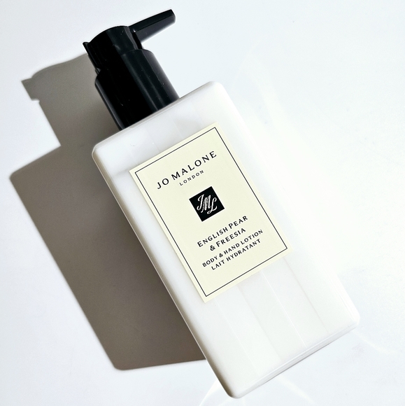 Jo Malone London London English Pear & Freesia Body & Hand Lotion - Лосьйон для тіла та рук 250ml
