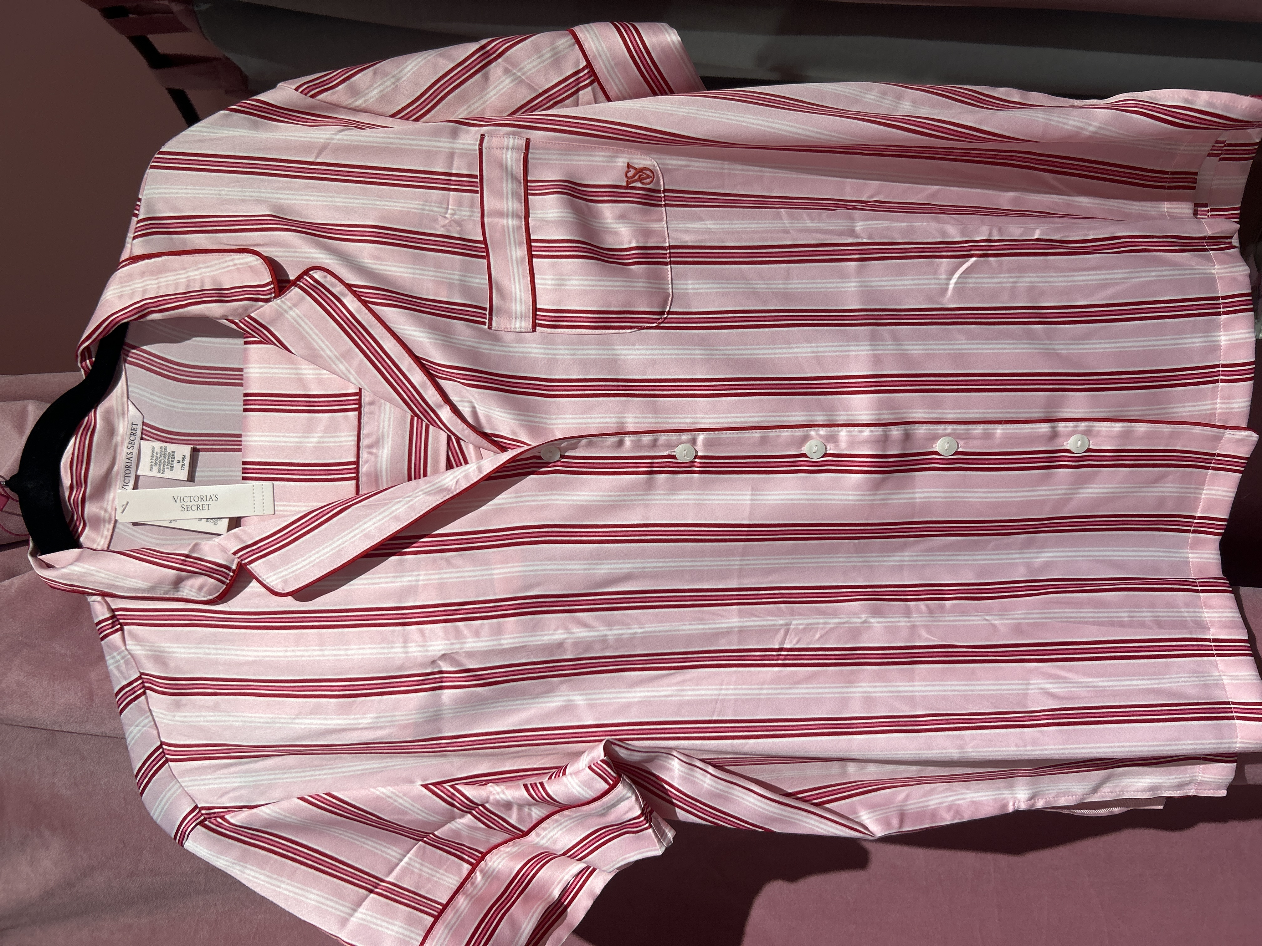 Сатинова піжама в червону полоску Victoria's Secret Signature Satin Short Pajama Set Size M