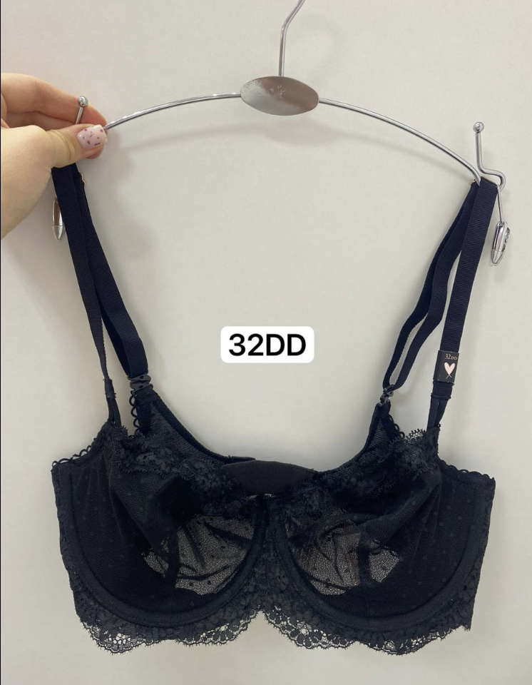 Бюстгальтер чорний Victoria's Secret Tease Unlined Sheer Dot Demi Bra Size 32DD
