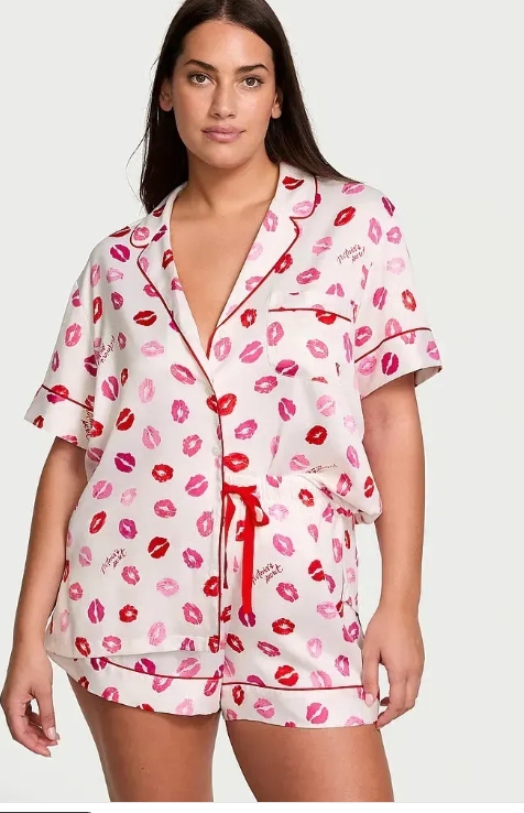 Піжама Сатинова (сорочка шорти) Victoria's Secret Glazed Satin Heart Short Pajama Set Біла з губами M