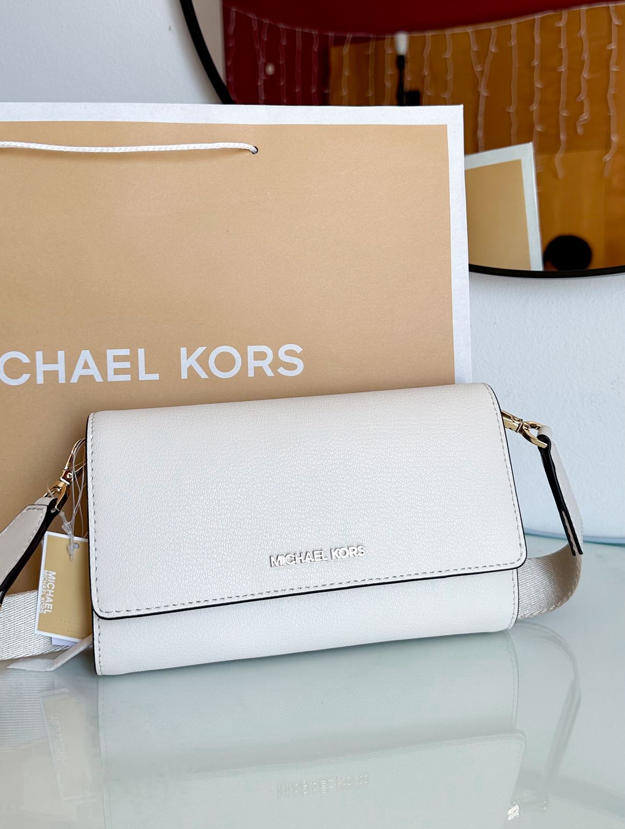 Сумка MICHAEL KORS Jet Set Large Leather Crossbody Bag