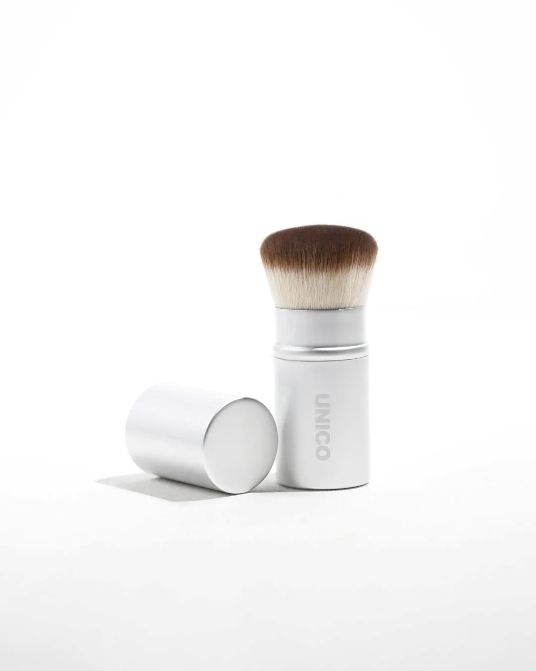 KABUKI BRUSH UNICO - кісточка-пензлик кабукі для макіяжу
